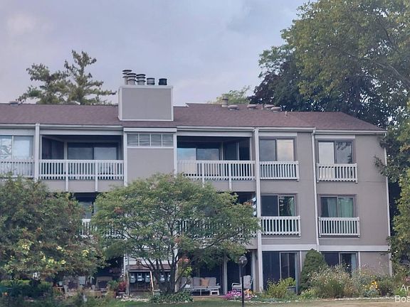 2nd image of 1685 Cliffs Lndg APT 301
