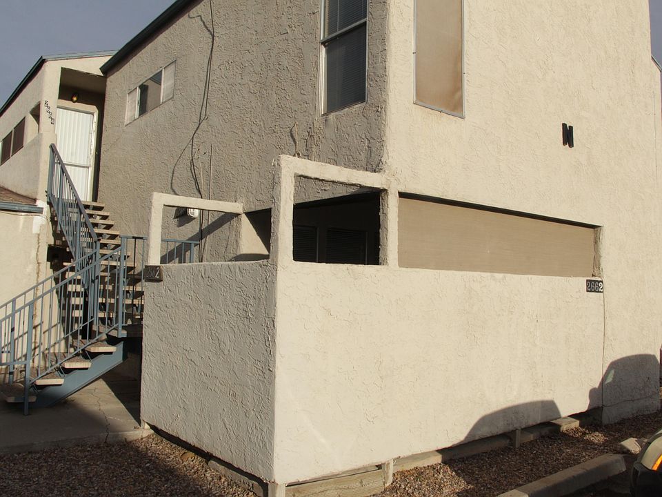 1st image of 2662 E Oakleaf Dr