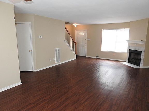 3rd image of 1606 Mason Creek Blvd