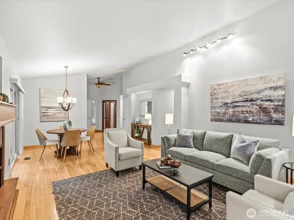 4227 Stonebridge Way, Lynnwood, WA 98037