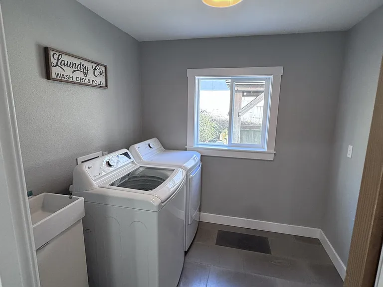 1505 NW 10th Ave — Photo 15