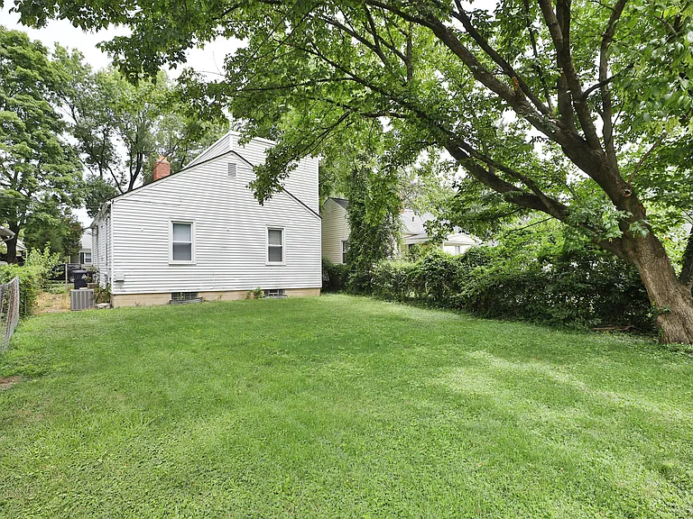2725 Allegheny Ave — Photo 29