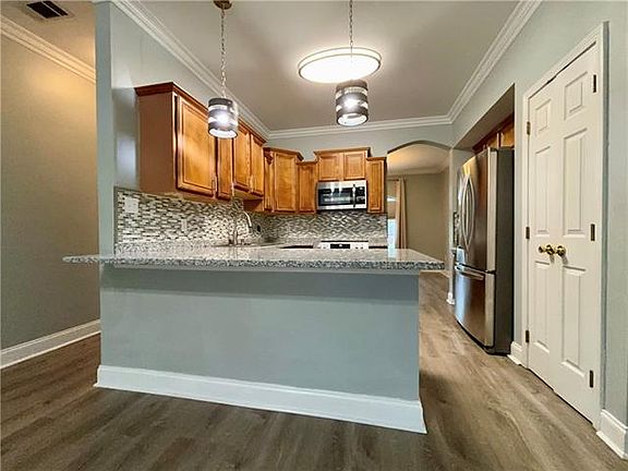5th image of 1412 Windsor St #2-A