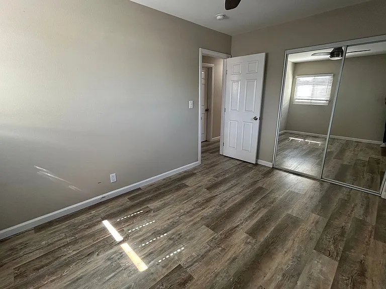 1149-1155 Felspar Street — Photo 27