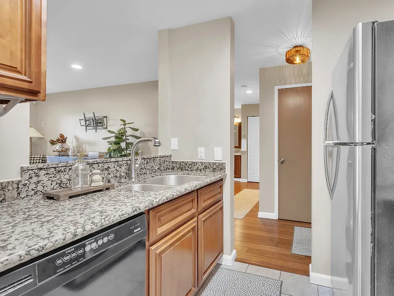 29583 Vanderbilt St #310 — Photo 15