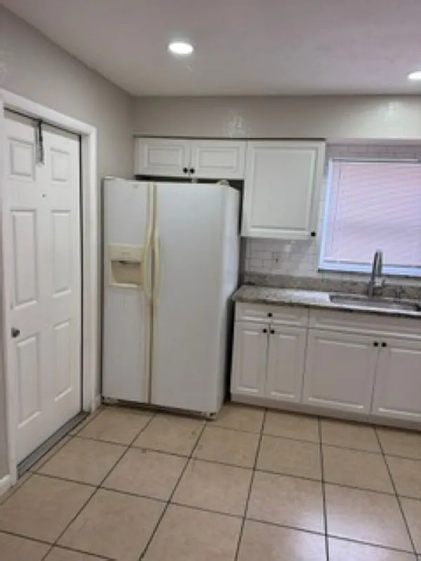 Charming 2 Bed/1 Bath Unit in Tampa - Available 9/21 - $1450 — Photo 2