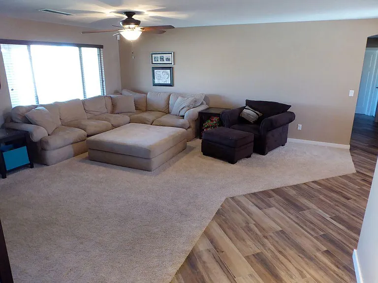 6810 S 15th Pl — Photo 14