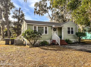 1102 Woodward Ave, Beaufort, SC 29902