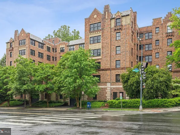 3000 Tilden St NW #203, Washington, DC 20008