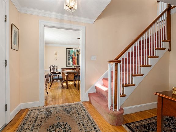 3rd image of 108 Glen Ave