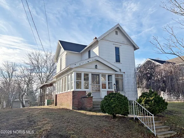 627 Wallace Ave, Bowling Green, OH 43402