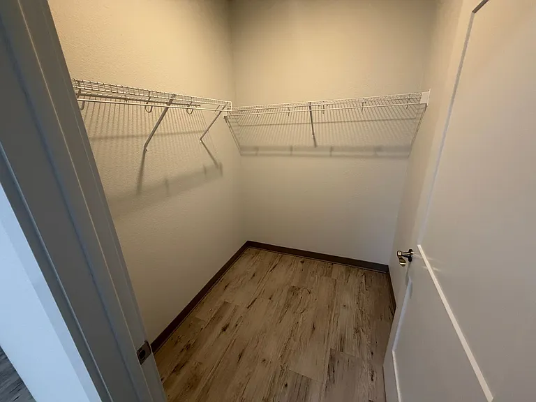Nathan Apartments — Photo 22