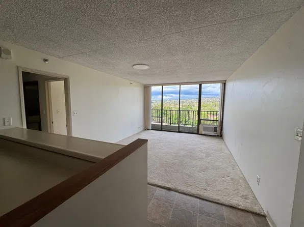 98-402 Koauka Loop APT 1913, Aiea, HI 96701