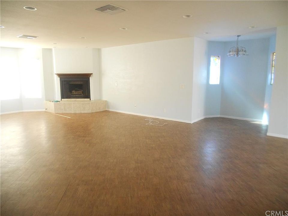 1st image of 14822 Bowen St