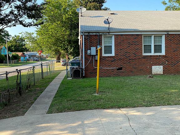 3rd image of 2300 Hardin Dr