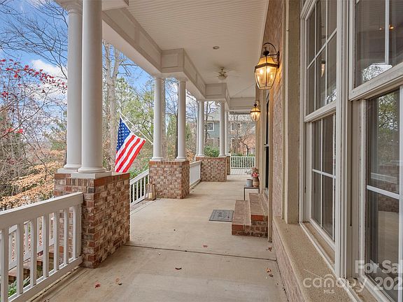 4th image of 1404 Mount Isle Harbor Dr