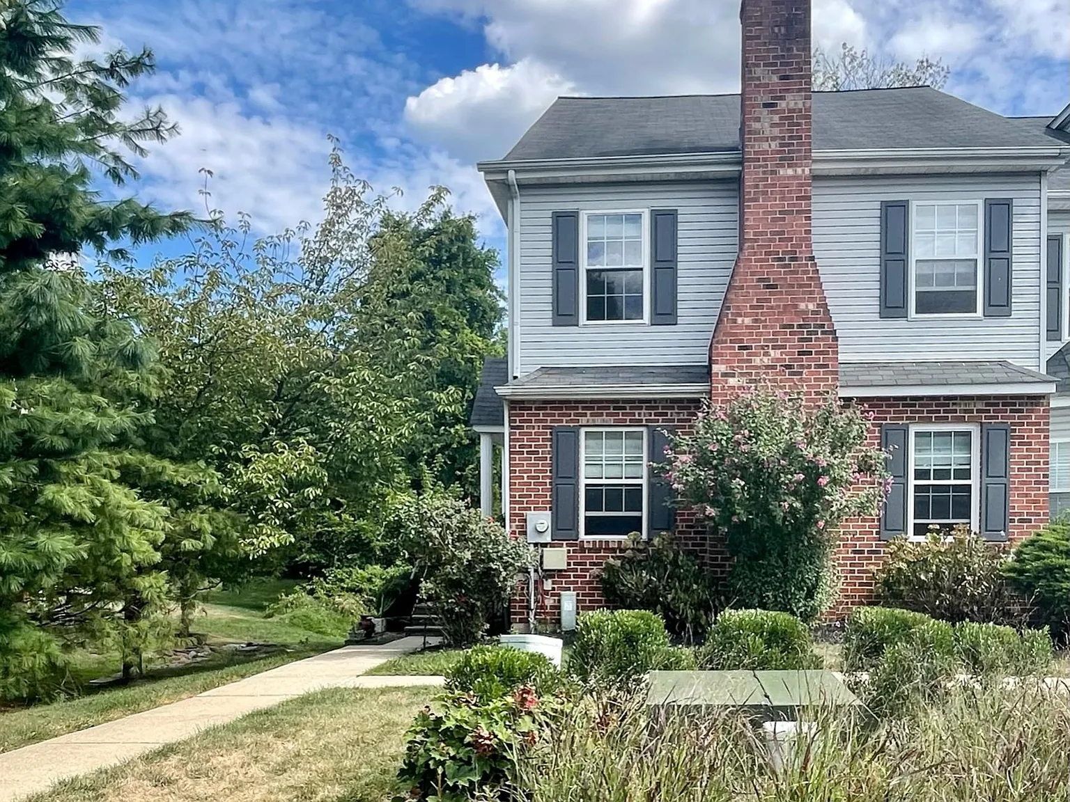 2606 Grant Ct — Photo 1