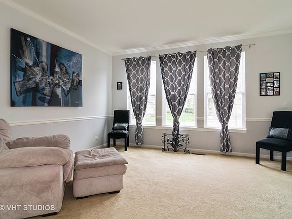 2nd image of 850 Forest Glen Ct