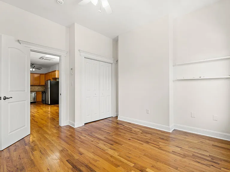 349 7th St #3R — Photo 11