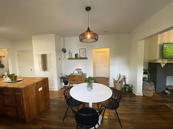 2nd image of 1902 E Unaka Ave