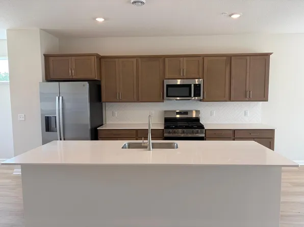 13612 Willow Dr, Rogers, MN 55374