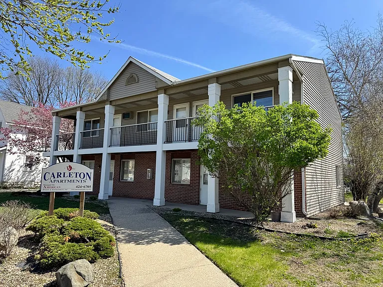 3 N Connecticut Ave — Photo 1