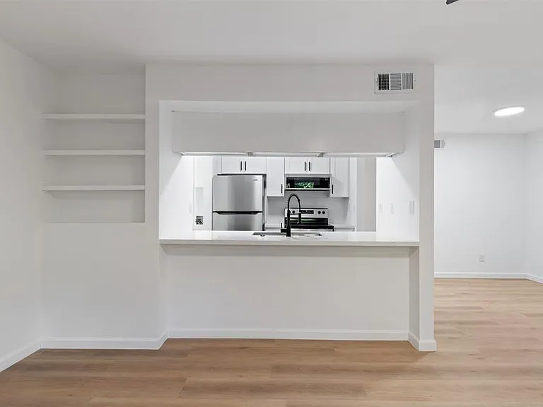 815 Lyle West Ave #C — Photo 10