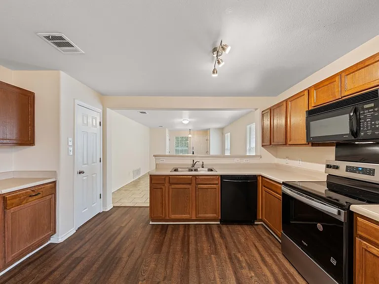 6402 Candleview Ct — Photo 12