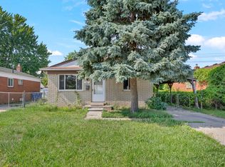 11107 Toepfer Rd, Warren, MI 48089