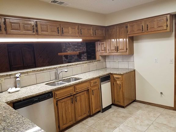5th image of 3315 San Mateo Dr