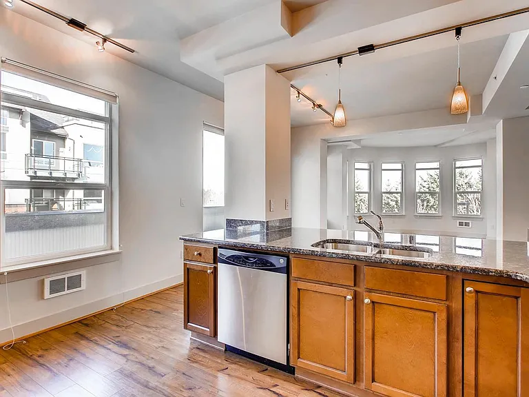 7800 SE 27th St #305 — Photo 12