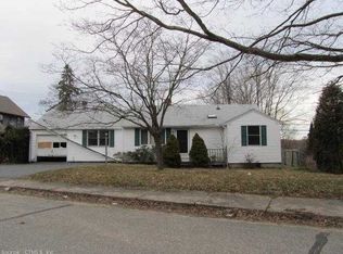 55 John St, Clinton, CT 06413