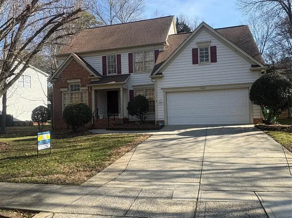 5828 Swanston Dr, Charlotte, NC 28269