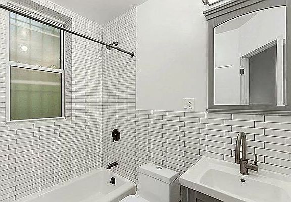 5th image of 1557 Lexington Ave Front 2E