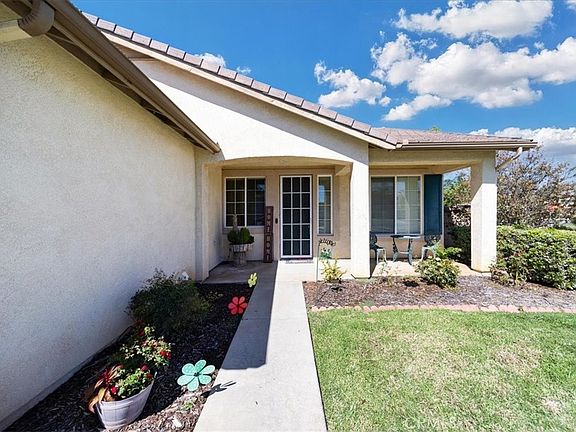 4th image of 28620 Country Rose Ln