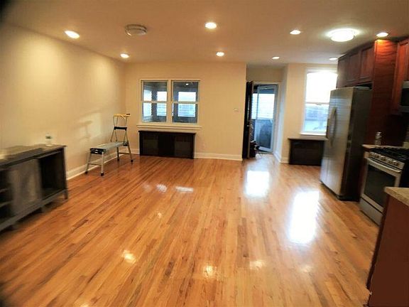 5th image of 647 E 85th St Floor 1