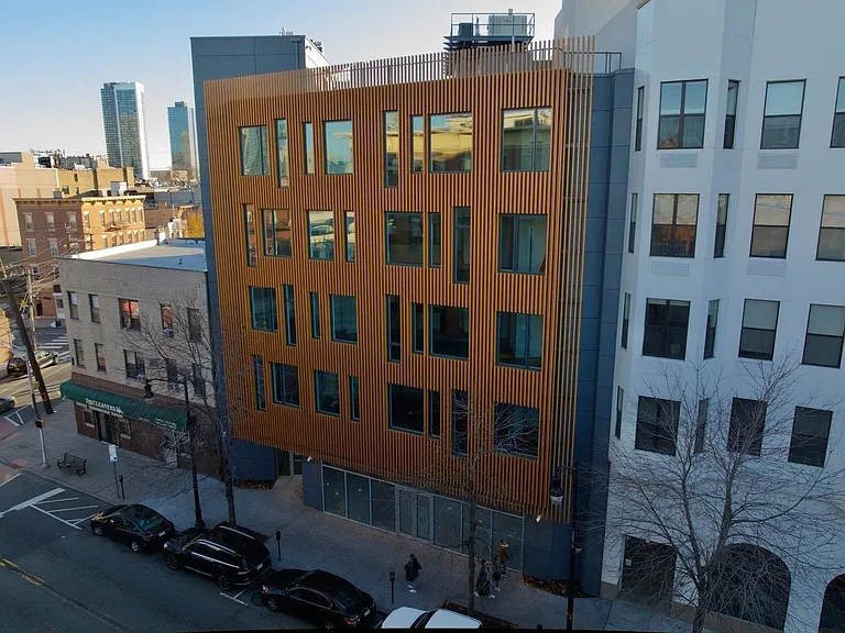233 Newark Ave #4A — Photo 38