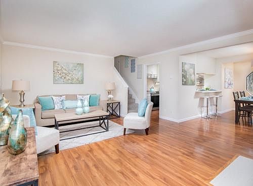 4th image of 418 Crescent Ave APT 8