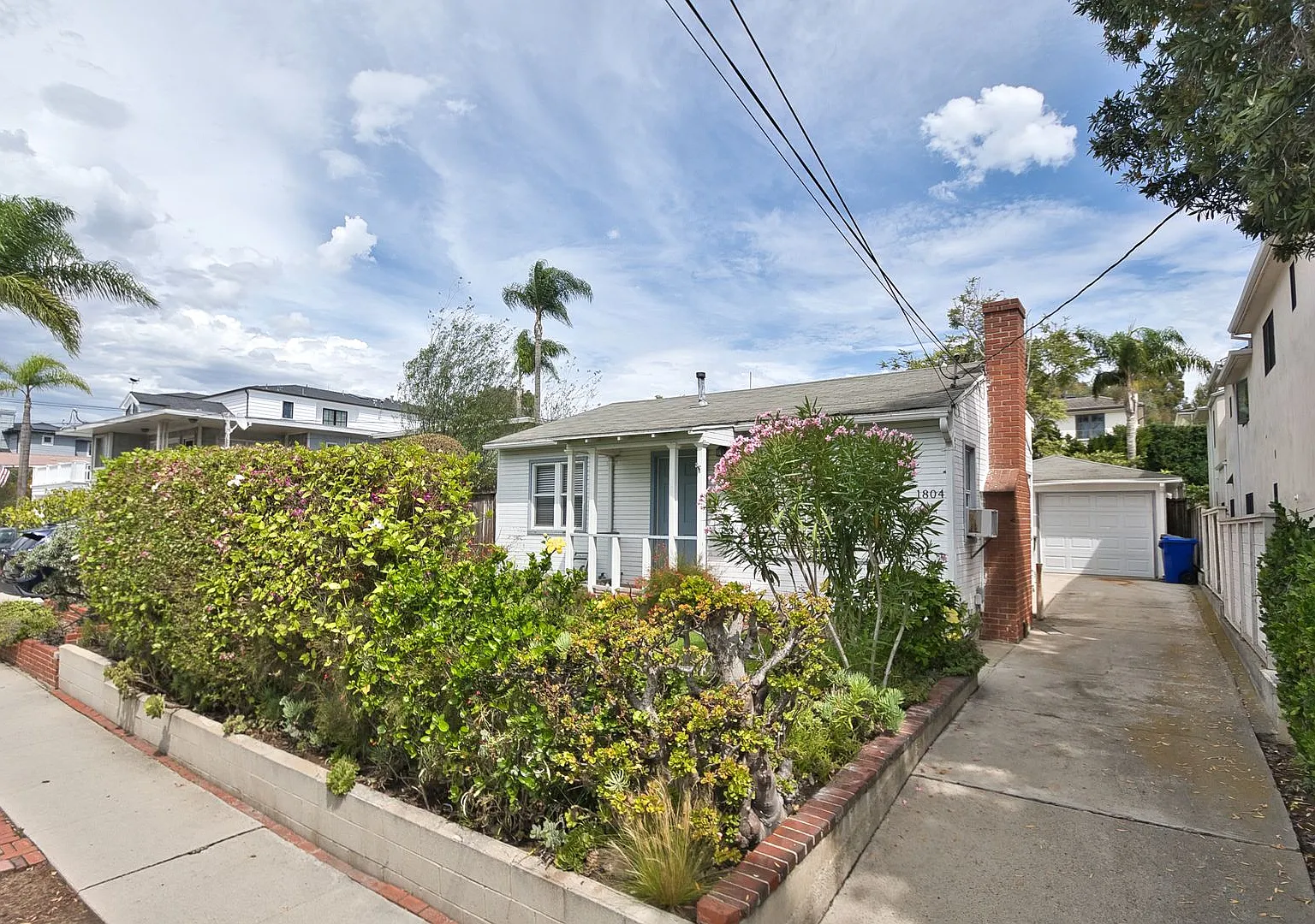 2 Bedroom Home For Lease — Photo 1