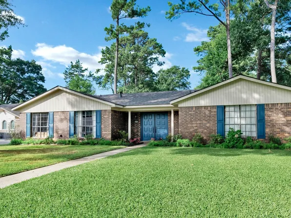 9826 High Point Dr, Shreveport, LA 71106