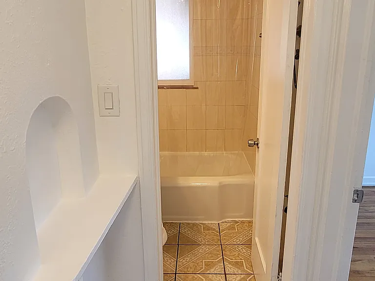 3258 N Saint Paul St — Photo 14