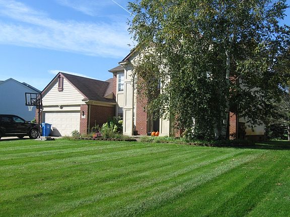 3rd image of 2024 Dorchester Dr