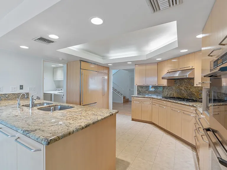 23454 Park Hermosa — Photo 4