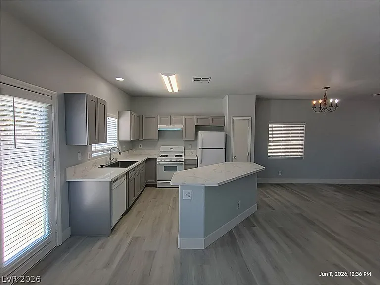 6045 Gum Springs St — Photo 6