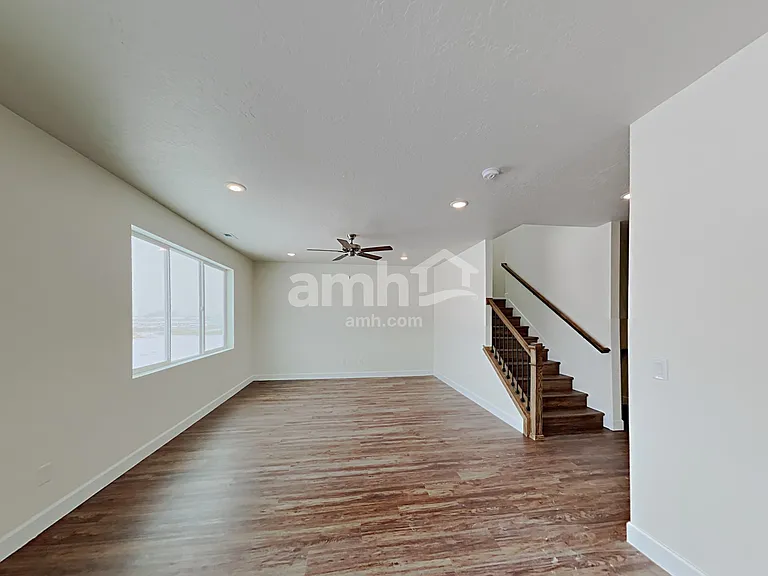 2388 E Frontier St — Photo 6