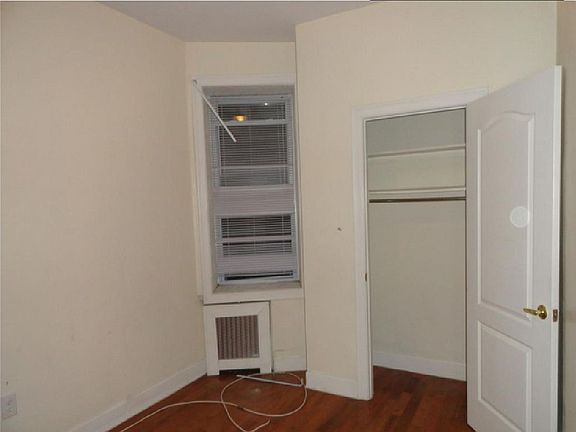 4th image of 34 Clifton Pl APT 21