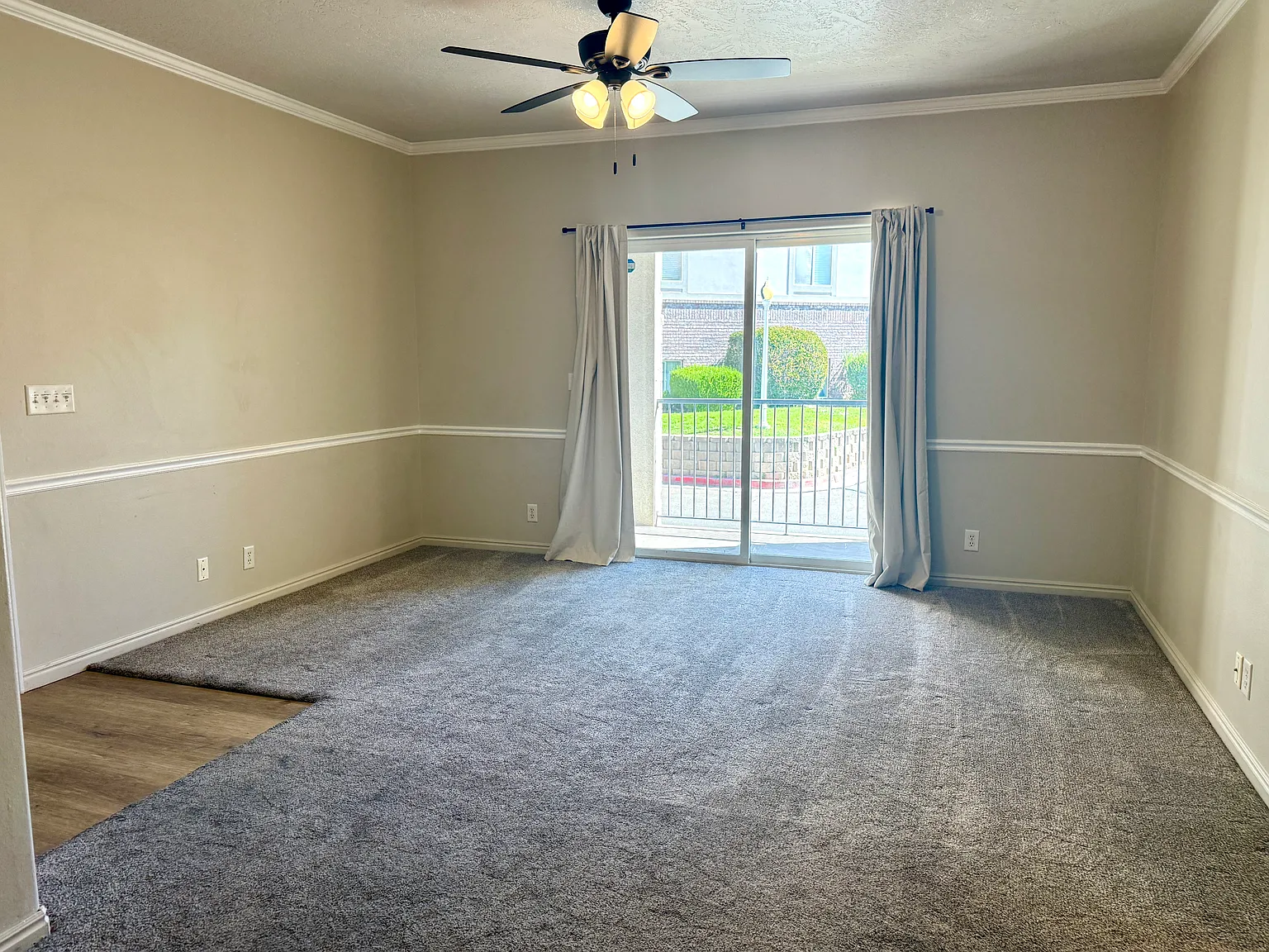 3 bed, 1142 sqft, $1,750 — Photo 1