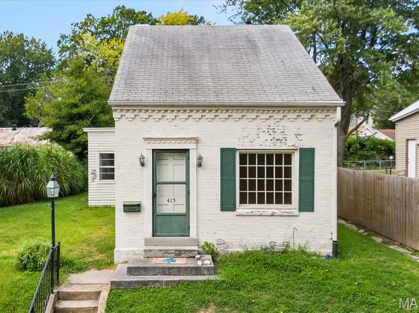 415 N 4th St, Belleville, IL 62220