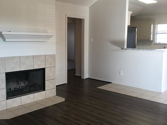 5th image of 10104 Evanston Ave Unit 2