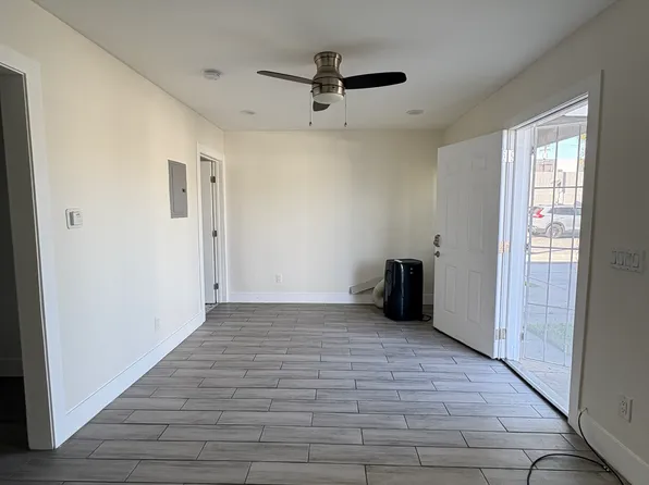 4922 E Slauson Ave #A, Maywood, CA 90270